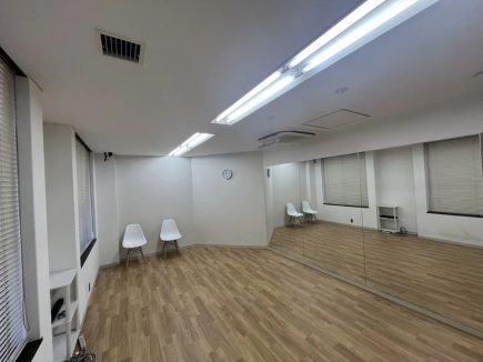 ナユタス神保町校のダンスルーム